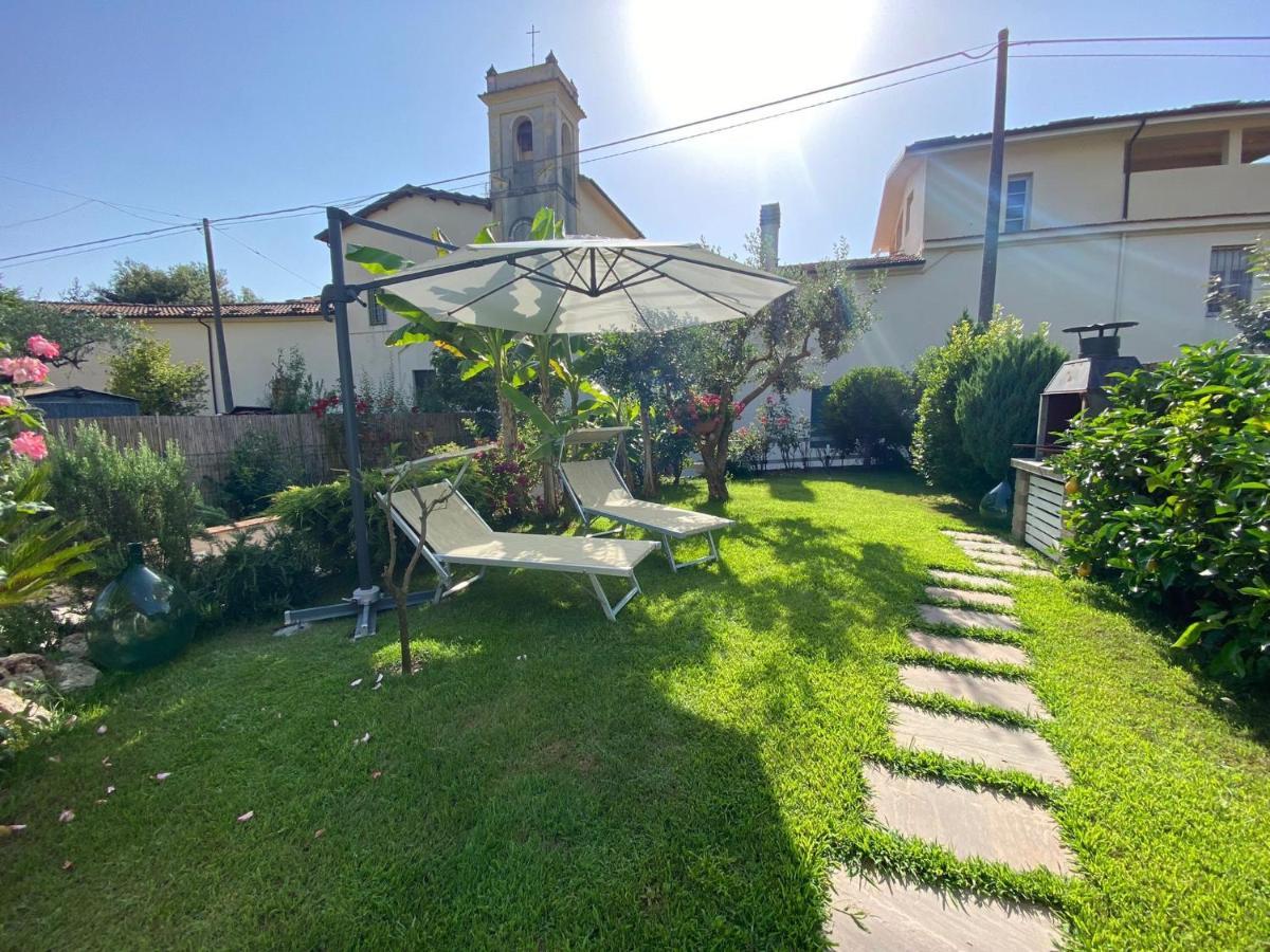 Casa Vittoria Villa Камайоре Екстериор снимка