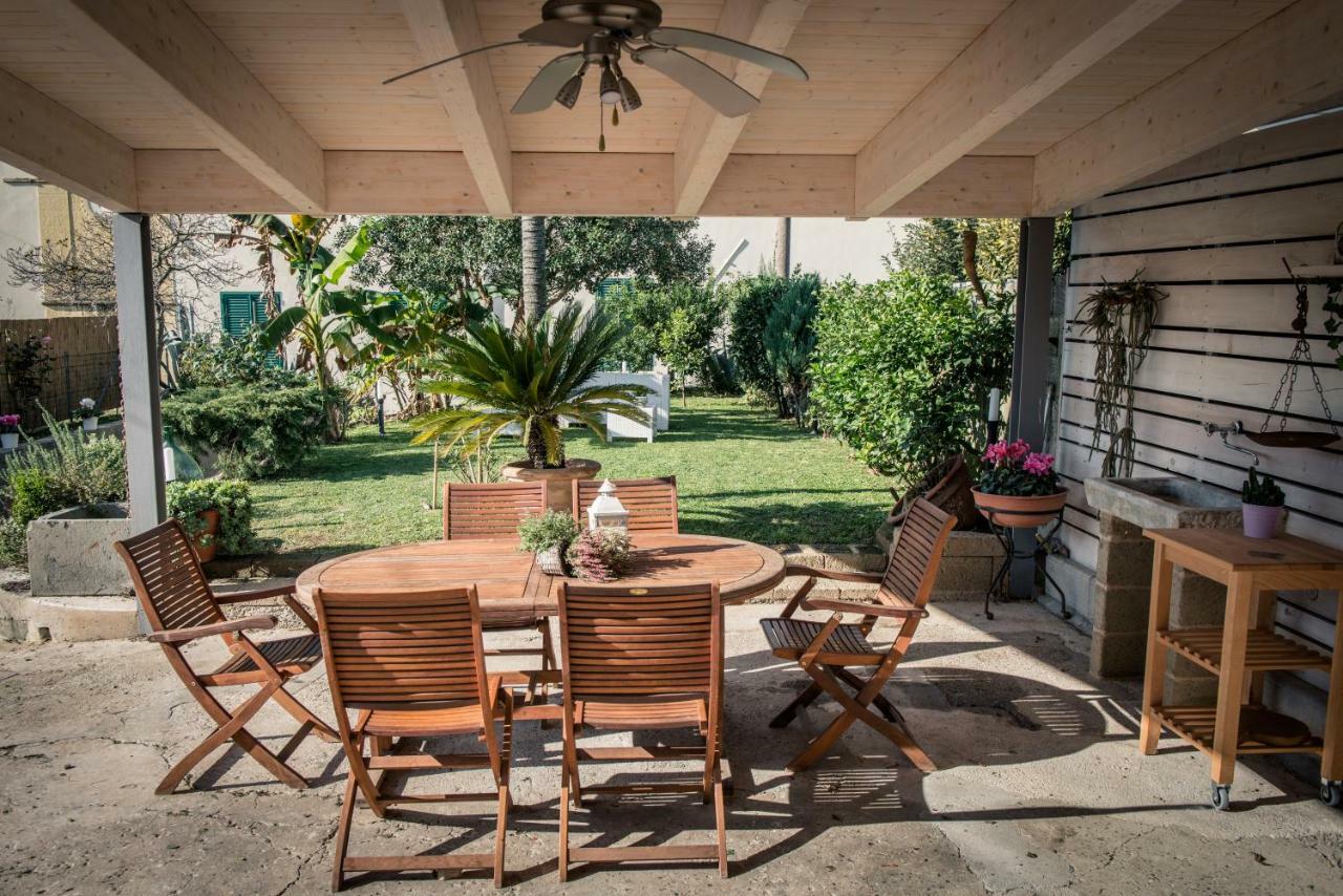 Casa Vittoria Villa Камайоре Екстериор снимка
